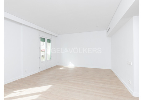 Mieszkanie na sprzedaż - Barcelona, Hiszpania, 134 m², 1 026 335 USD (3 941 126 PLN), NET-91833456