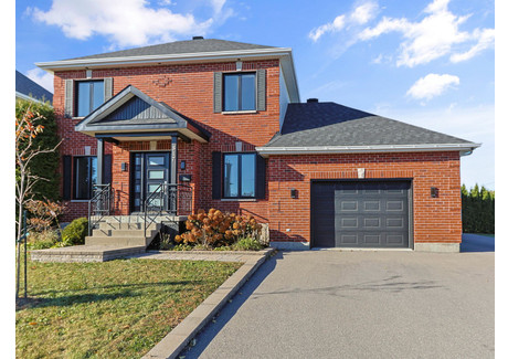 Dom na sprzedaż - 517 Rue des Bégonias, Salaberry-de-Valleyfield, QC J6S6T5, CA Salaberry-De-Valleyfield, Kanada, 107 m², 456 662 USD (1 858 615 PLN), NET-101798245