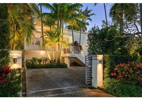 Dom na sprzedaż - 1880 S Bayshore Dr Miami, Usa, 412,68 m², 3 870 000 USD (15 247 800 PLN), NET-95260172
