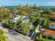 Dom na sprzedaż - 1880 S Bayshore Dr Miami, Usa, 412,68 m², 3 870 000 USD (14 860 800 PLN), NET-95260172