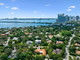 Dom na sprzedaż - 575 Hibiscus Ln Miami, Usa, 354,33 m², 11 111 000 USD (43 777 340 PLN), NET-92183399