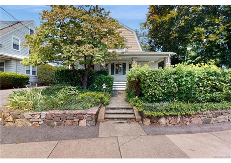 Dom na sprzedaż - 195 Larchmont Avenue Larchmont, Usa, 241,73 m², 2 350 000 USD (9 024 000 PLN), NET-100086024