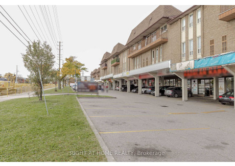 Dom na sprzedaż - 31 - 40 Rexdale Blvd Toronto, Kanada, 92,9 m², 278 774 USD (1 134 612 PLN), NET-102973879