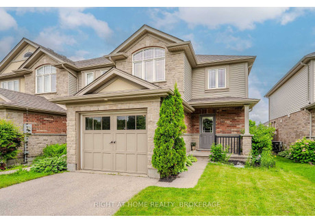 Dom na sprzedaż - 50 Wilkie Cres Guelph, Kanada, 139,35 m², 629 243 USD (2 435 172 PLN), NET-100340530