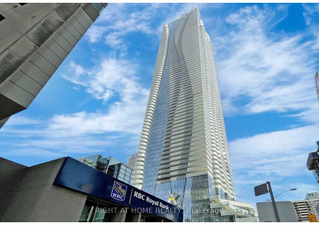 Mieszkanie na sprzedaż - 6608 - 1 bloor St E Toronto, Kanada, 74,32 m², 852 611 USD (3 470 127 PLN), NET-101033133