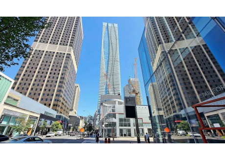 Mieszkanie na sprzedaż - 4707 - 1 Bloor St E Toronto, Kanada, 74,32 m², 862 596 USD (3 536 642 PLN), NET-101716773