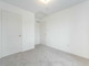 Dom na sprzedaż - 30 Mistdale Cres Brampton, Kanada, 102,19 m², 625 221 USD (2 419 604 PLN), NET-100463444