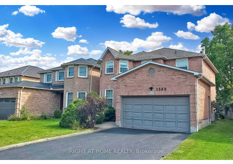 Dom na sprzedaż - 1588 Summergrove Cres Mississauga, Kanada, 185,81 m², 1 089 133 USD (4 171 380 PLN), NET-100747215