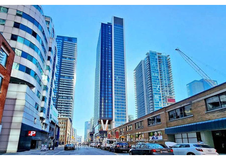 Mieszkanie na sprzedaż - 603 - 357 King St W Toronto, Kanada, 74,32 m², 641 868 USD (2 612 404 PLN), NET-101568562