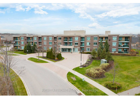 Mieszkanie na sprzedaż - 303 - 65 Via Rosedale Brampton, Kanada, 65,03 m², 374 928 USD (1 525 956 PLN), NET-102444334